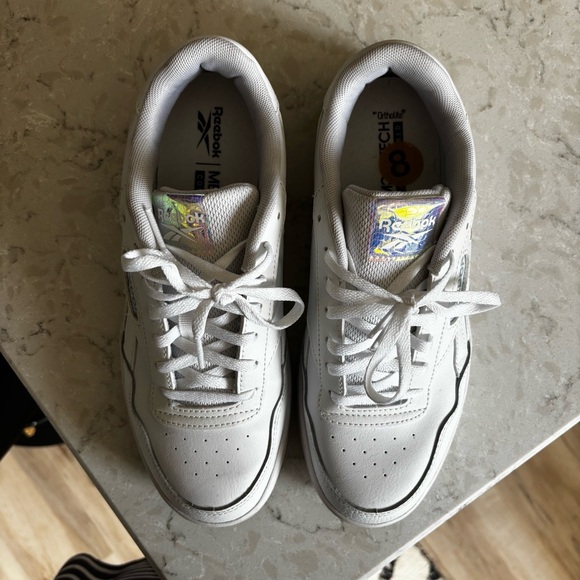 White Reebok sneakers - Picture 4 of 11